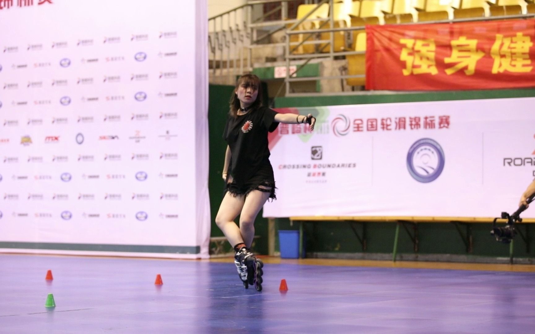 陈晨 2019全国轮滑锦标赛成年女子花式绕桩