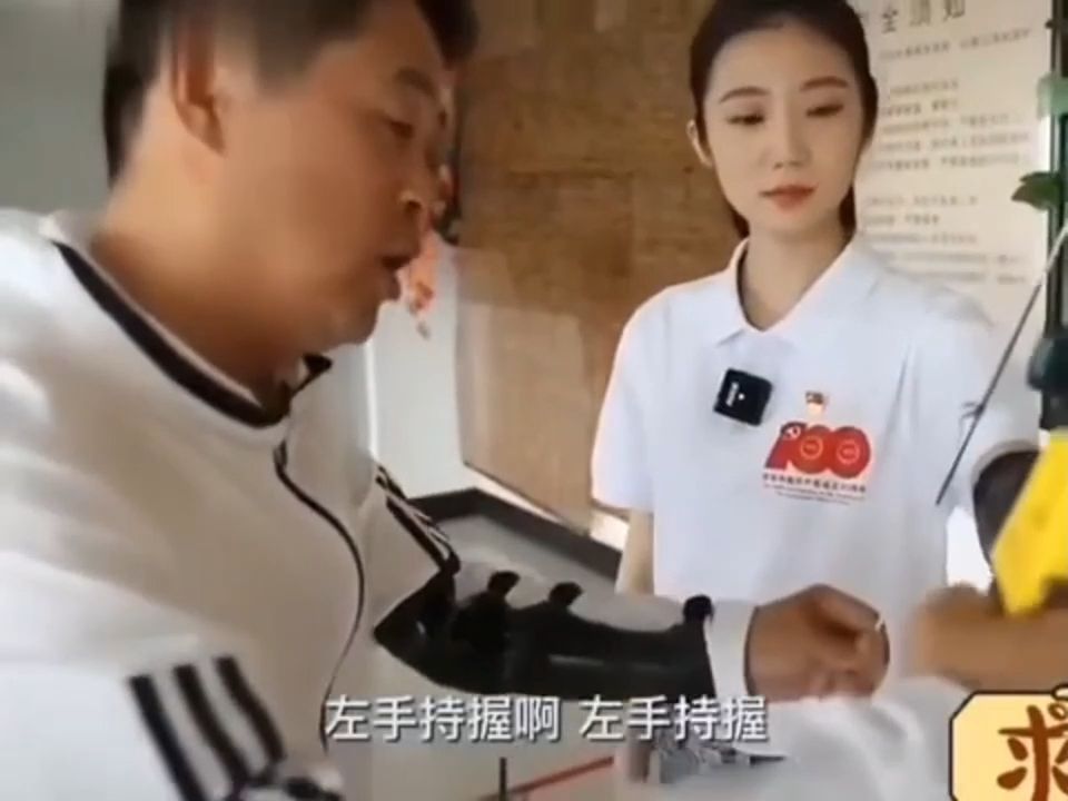 [图]最美女警花张津瑜回归了曾经的小县城，从此不再问过往只向前好好生活)