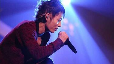 LIVE】UVERworld-凛句(2008武道馆) 现场版【JU字幕组】_哔哩哔哩_bilibili