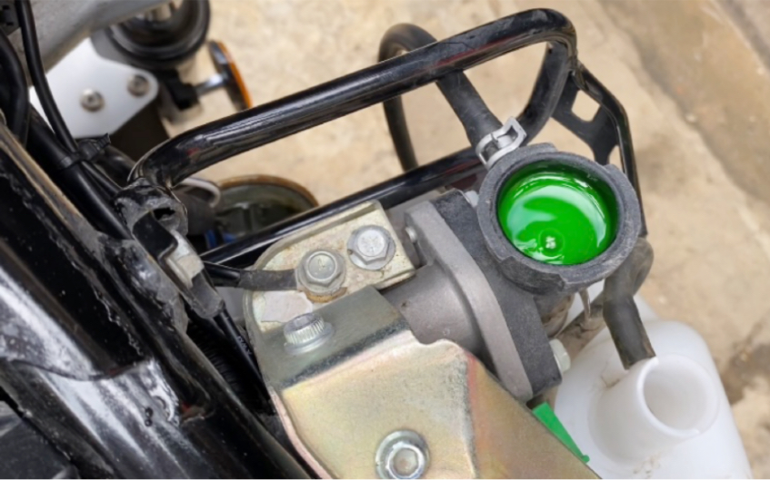 给摩托车换防冻液,一定要把空气排干净