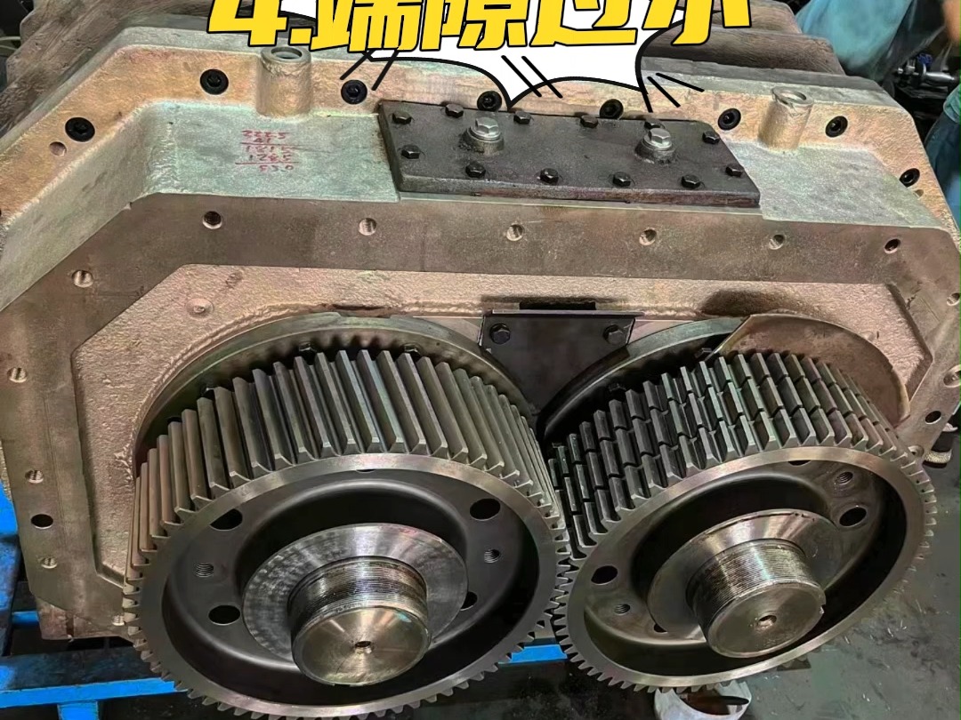 哪些原因会使罗茨真空泵卡住啊?