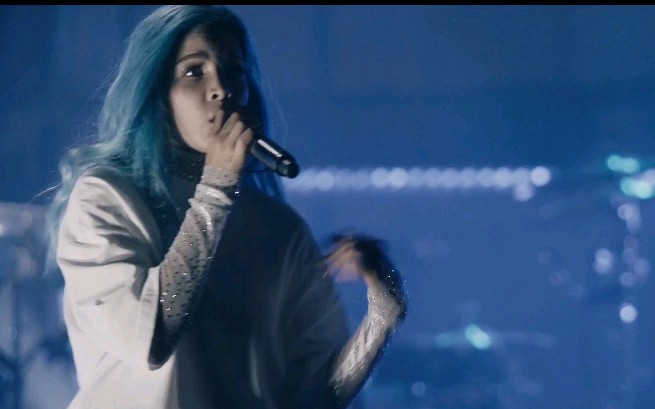 [图]【Halsey】《Walls Could Talk》live