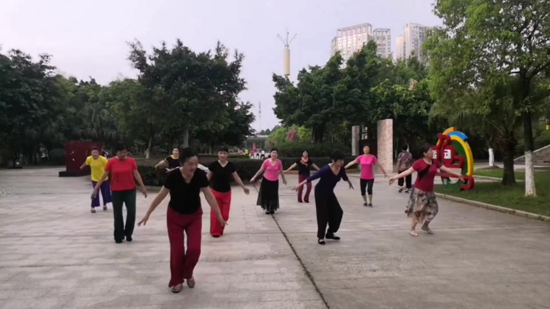 [图]广场舞《吉祥欢歌》