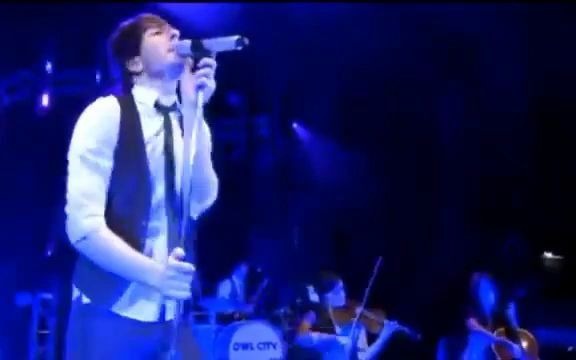 [图]Owl City - 2010.5.9 伦敦演唱会直播 (Live from London)