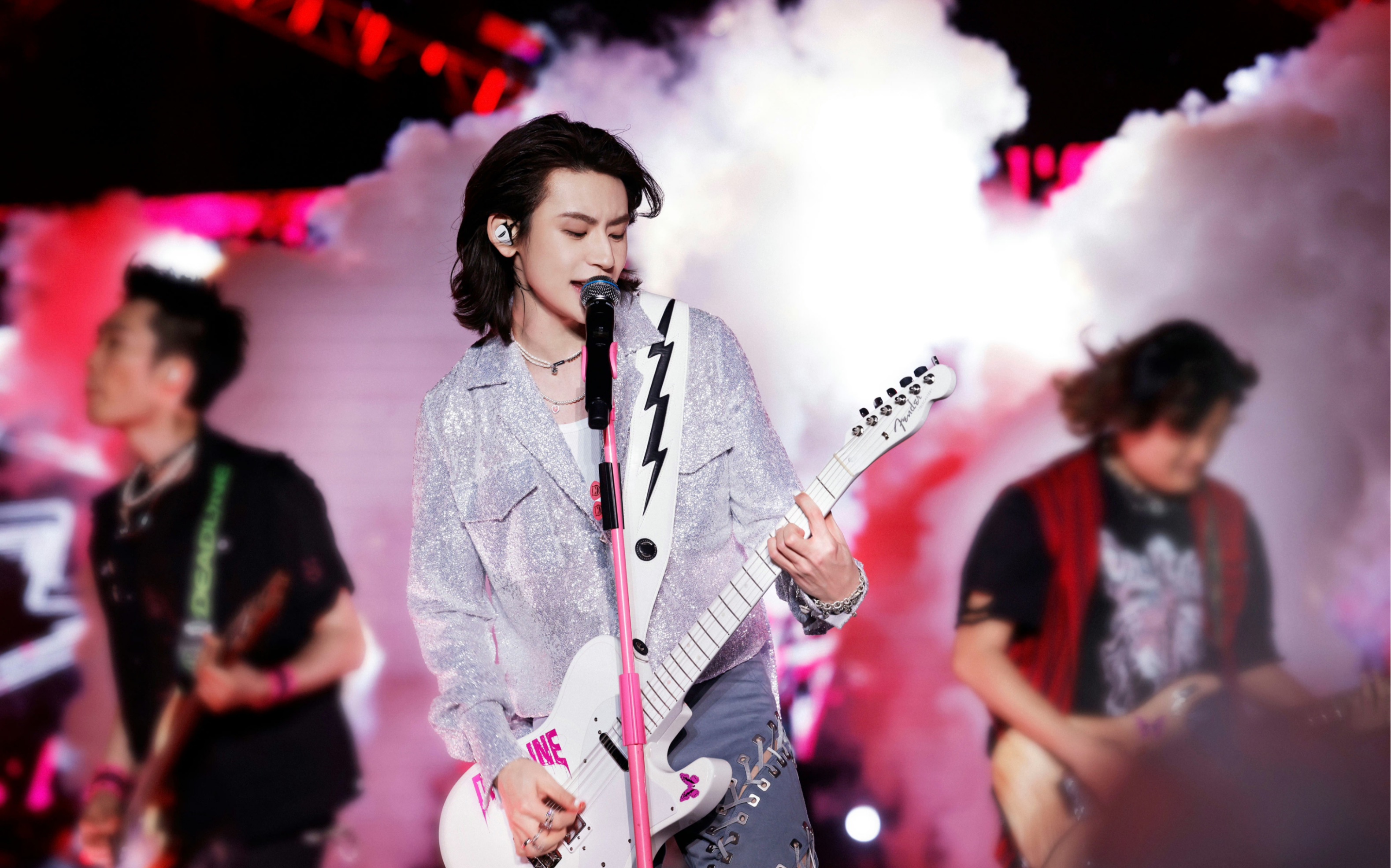 小鬼王琳凯贵阳sii星空音乐节:延伸台前的哈莉奎茵