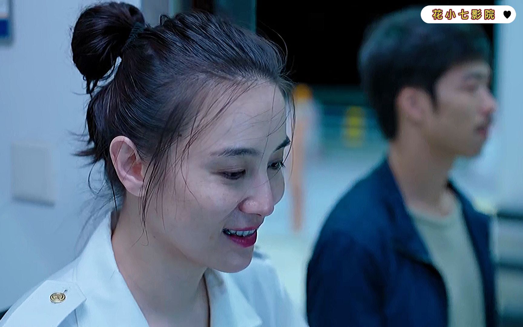 风平浪静女追男隔层纱简简单单的爱情最为可贵太感动了