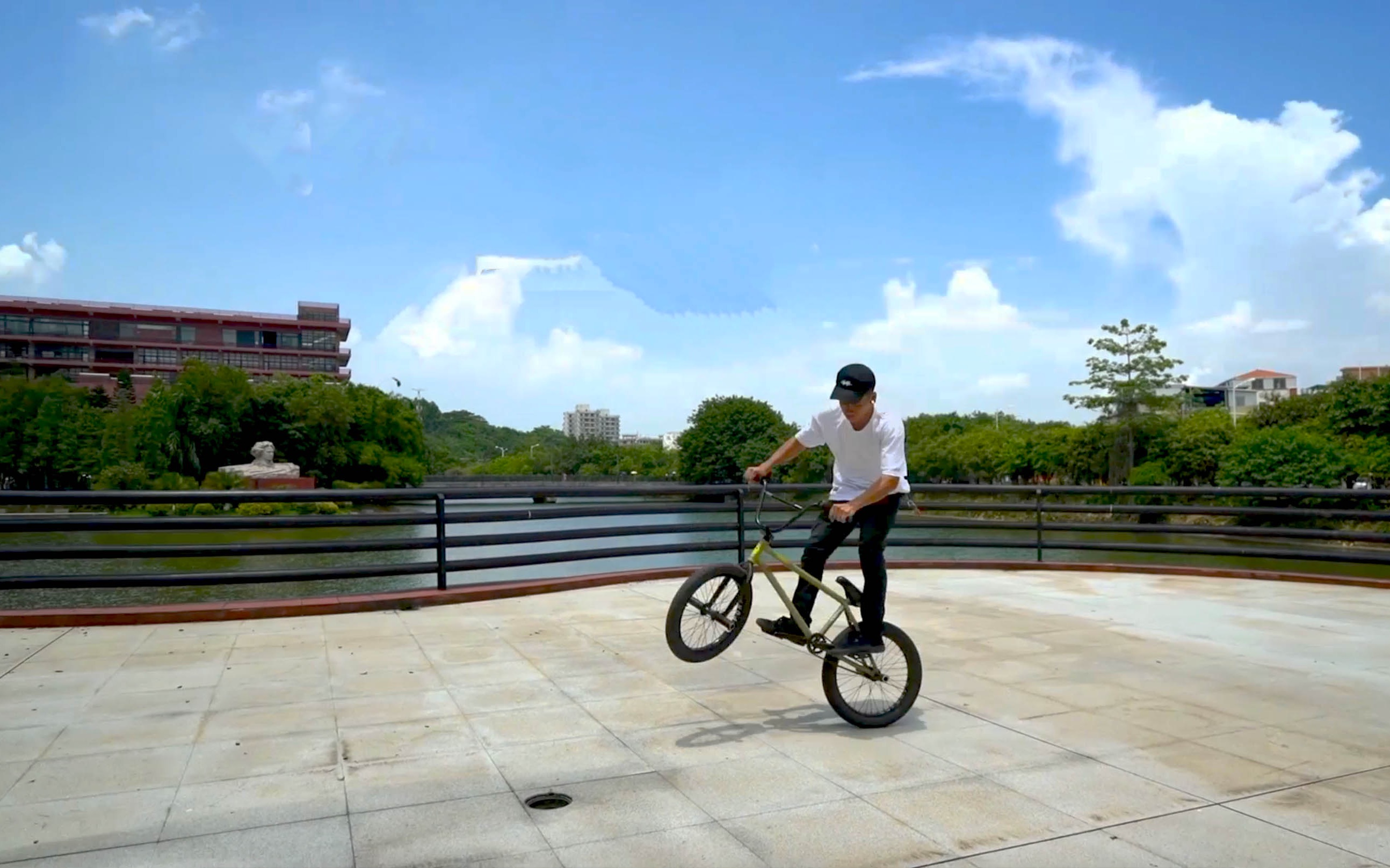 [图]零基础开始玩BMX，5年里日夜练习，让我获得很多乐趣