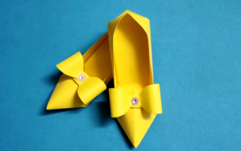 漂亮的折纸高跟鞋,只要2张纸就折好,手把手教你学,手工折纸视频_哔哩