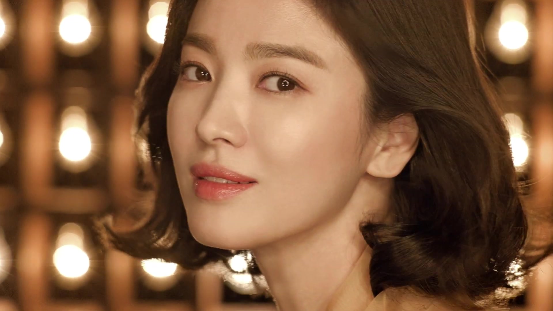 2019雪花秀润致焕活肌底精华露 烛光典藏系列广告,宋慧乔