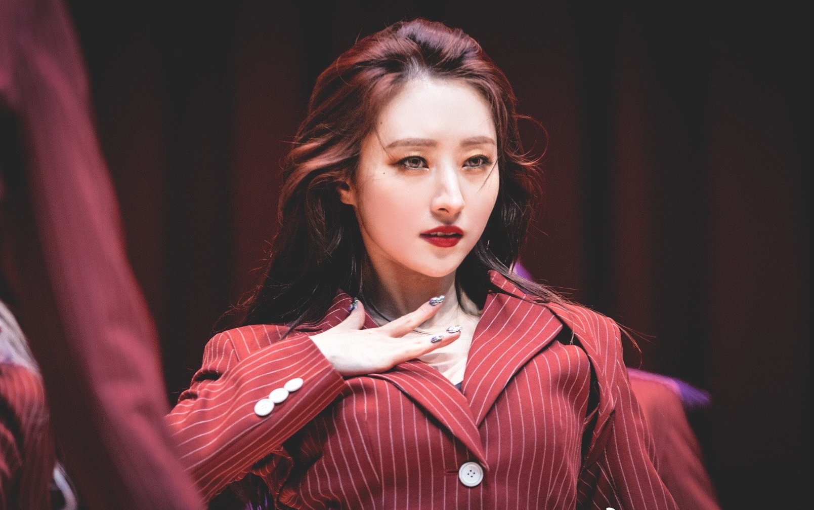 【dreamcatcher | 秀雅/sua/金宝拉】力与美的平衡!