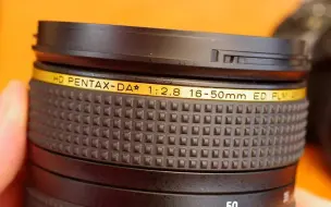 Video herunterladen: HD PENTAX-DA 16-50mmF2.8 PLM 初体验｜PentaxTips