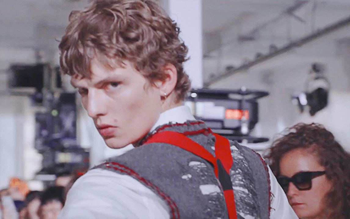 leondame最野的歌配最狂的仔代入感很强已经开始拽了