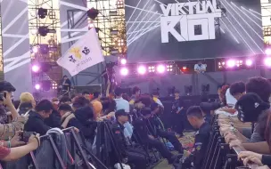 【Virtual Riot】VAC现场，保安叔叔都坐不住栏杆了，哈哈