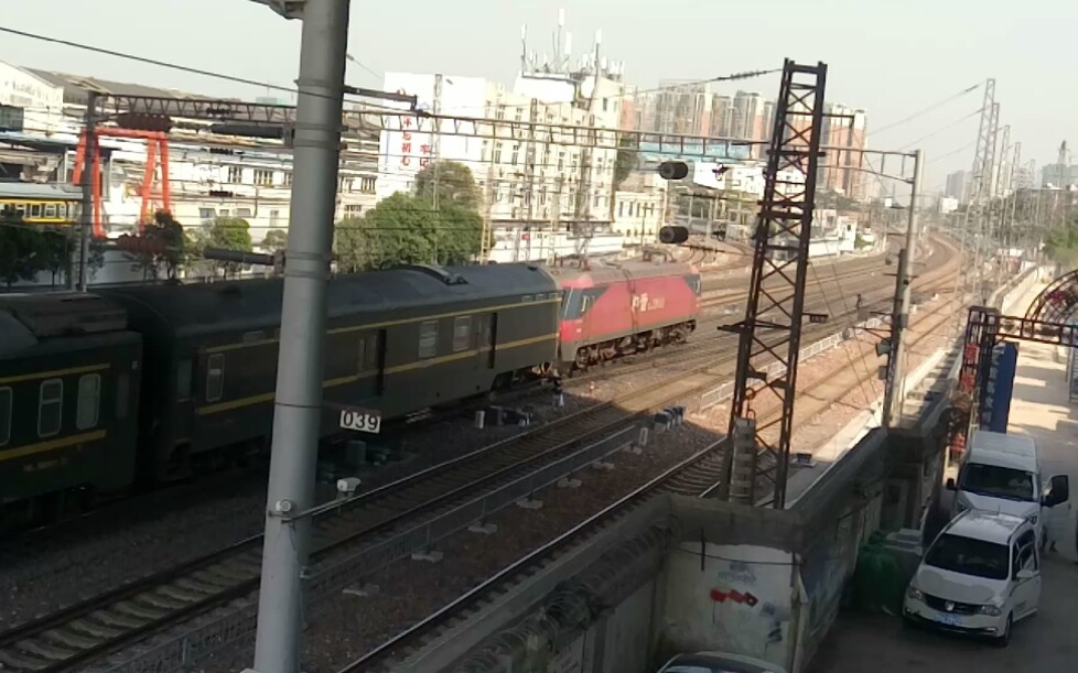 hxd3d红毛猩猩牵引z98次香港红磡北京西郑州站出站