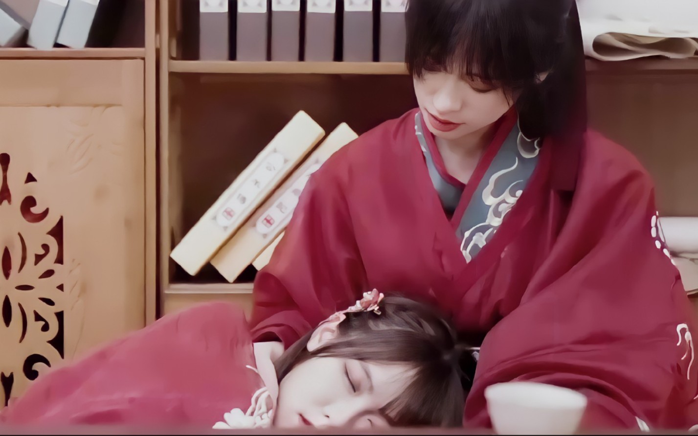 [歆璐] "产生了感情 大概是友情吧"