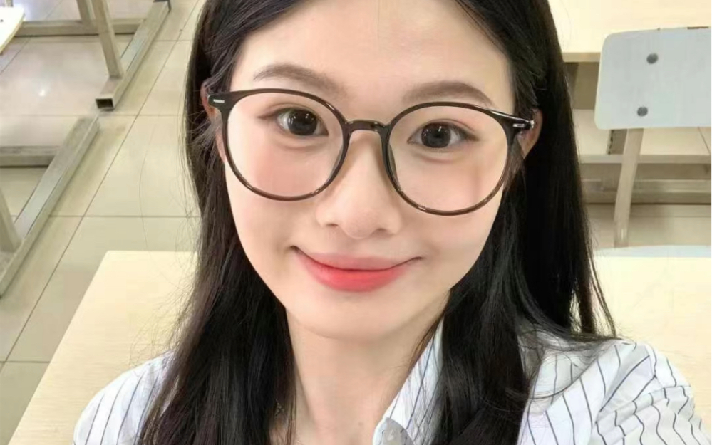 今日份小姐姐买家秀 上脸超轻软糖眼镜 时尚通勤 百搭不挑人#情侣眼镜