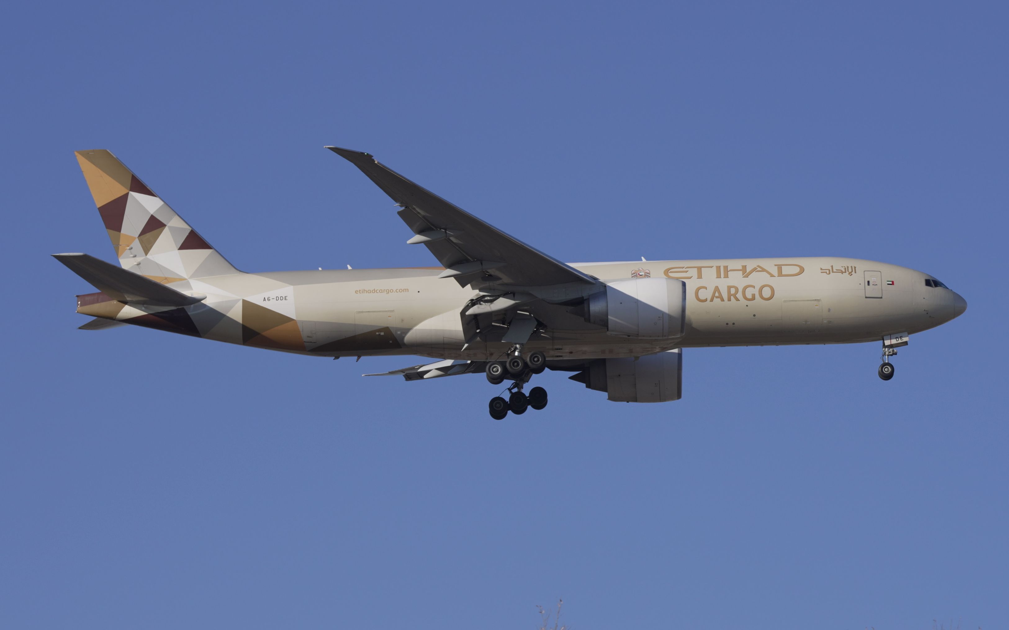 [4k] 阿提哈德货运航空 波音777-ffx a6-dde pek跑道01 可以落地!