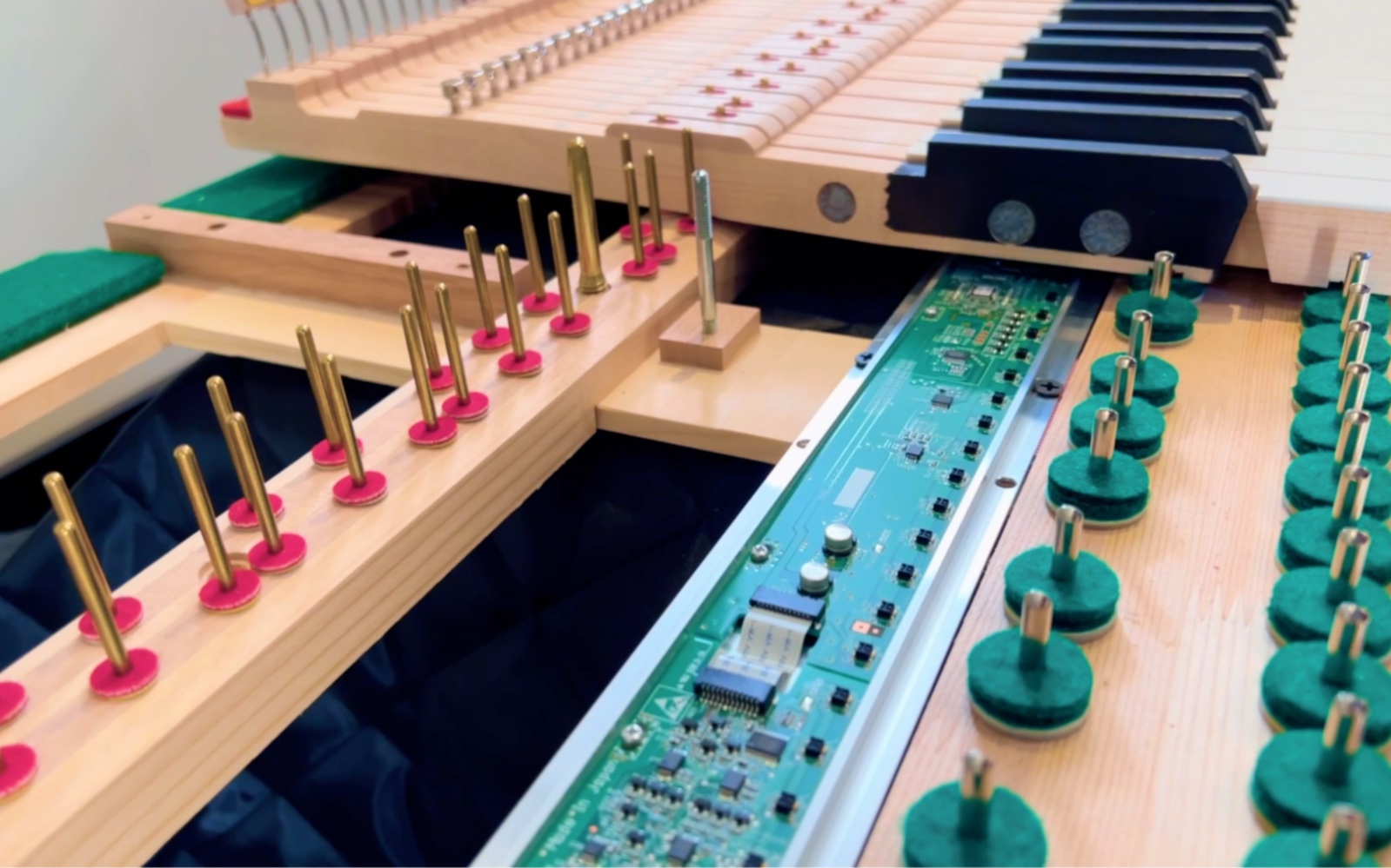 pianodisc三角钢琴静音系统,夜晚练琴不再扰民!