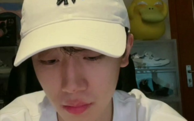 2022/10/2 王不染直播录屏 烫头发了 多看会儿还是好看的_哔哩哔哩_bilibili