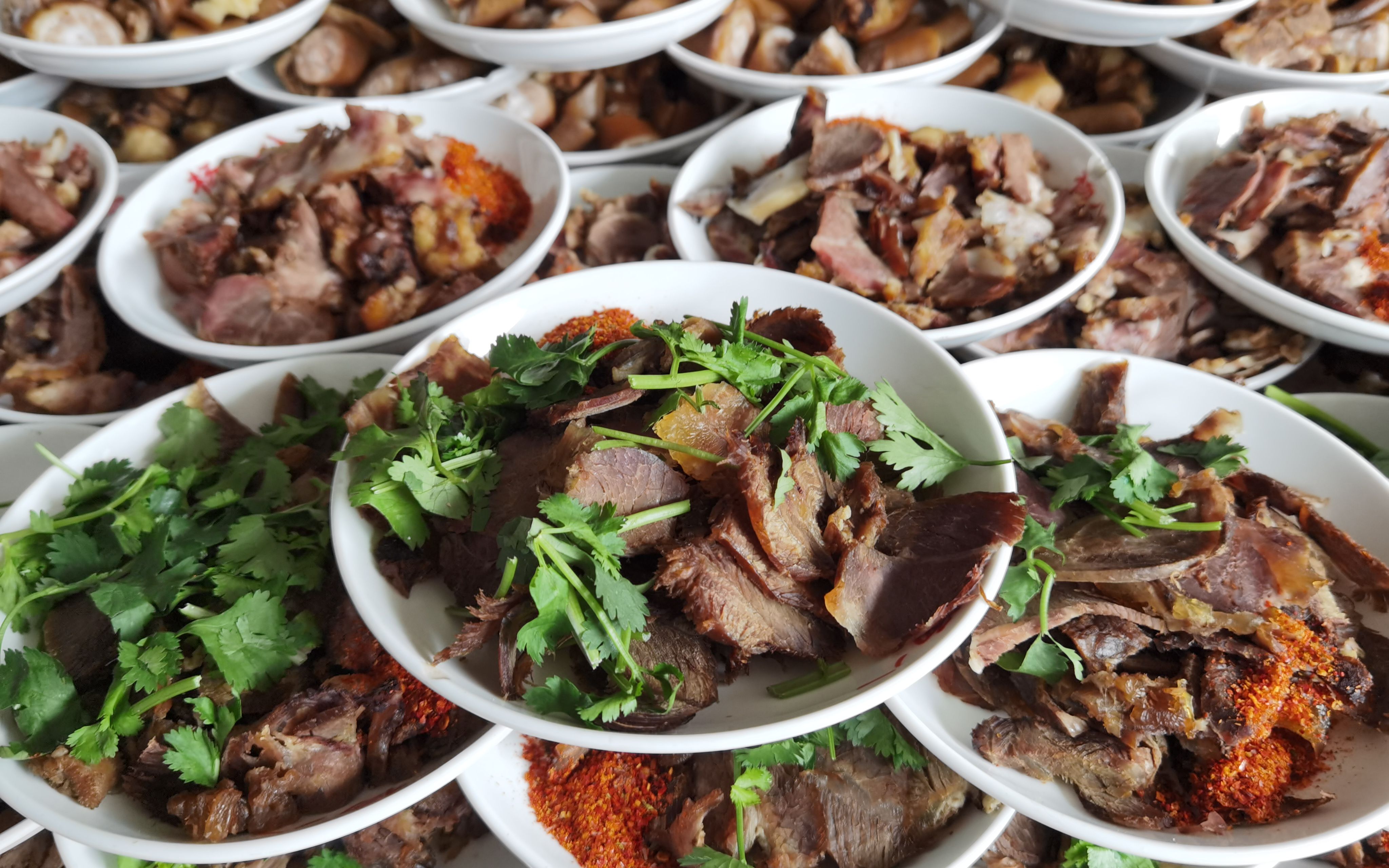 四川农村坝坝宴"九大碗",鸡鸭鱼肉样样齐全,体验儿时的最爱