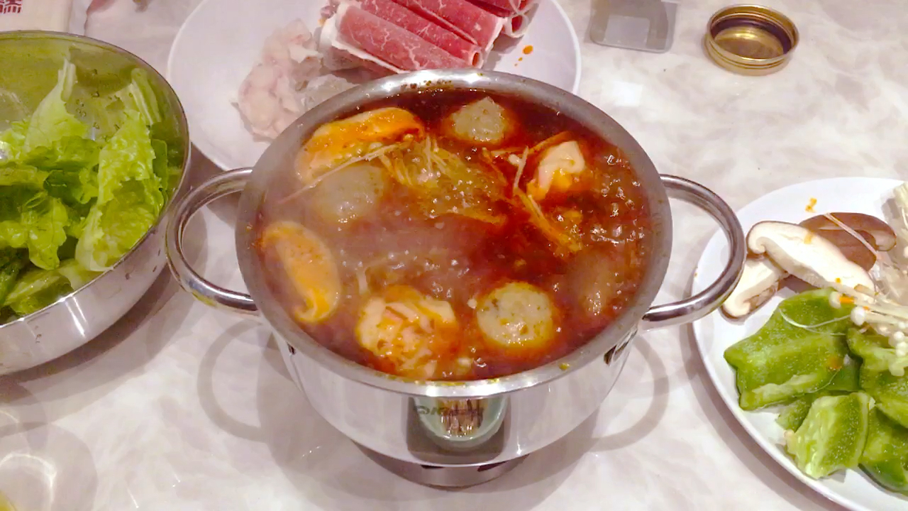 一人食酒精炉吃小火锅