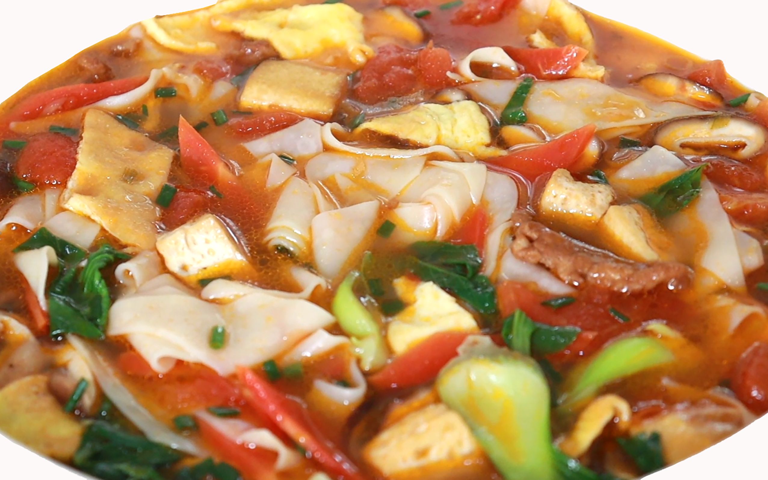 这碗刀削面太香了越吃越暖有肉有菜有鸡蛋煮一碗不够吃