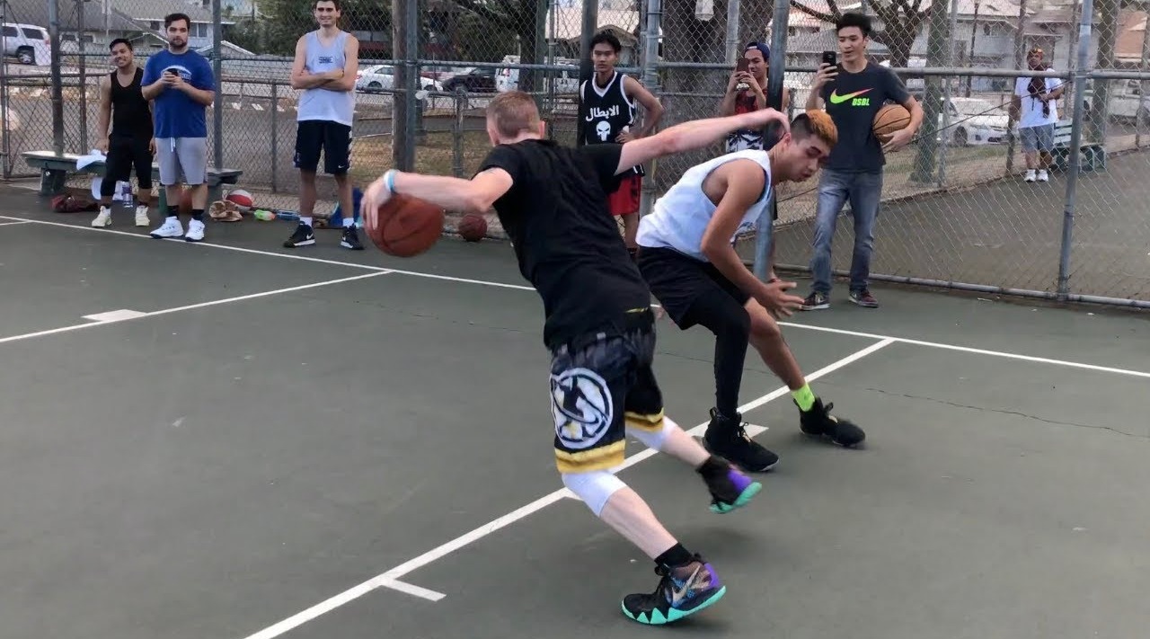 呵在教授面前玩街球的动作下场可想而知