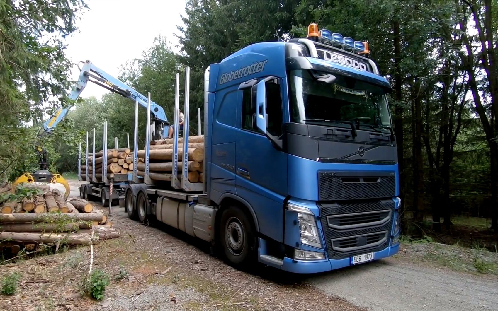 【holbra】沃尔沃volvo fh540 全挂原木运输车_哔哩哔哩 (゜-゜)つロ