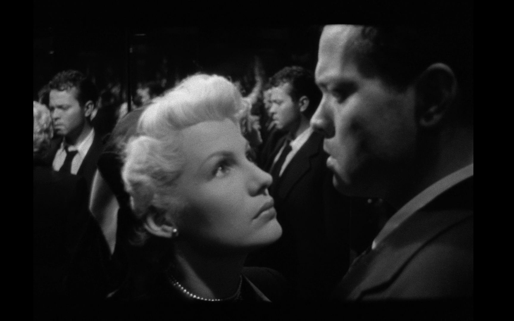 《上海小姐》(The Lady from Shanghai,1947)哈哈镜片段哔哩哔哩bilibili