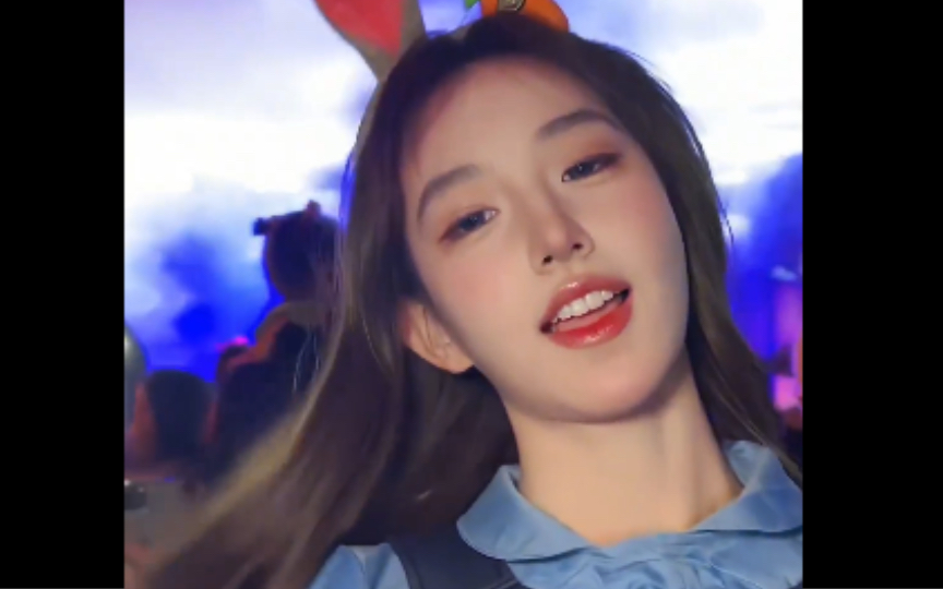 兔子警官丨黄玉瑶玉兔装扮上线