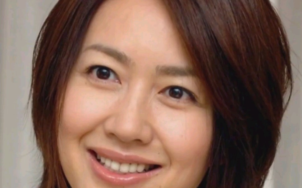 偏瘦的森口瑶子老师