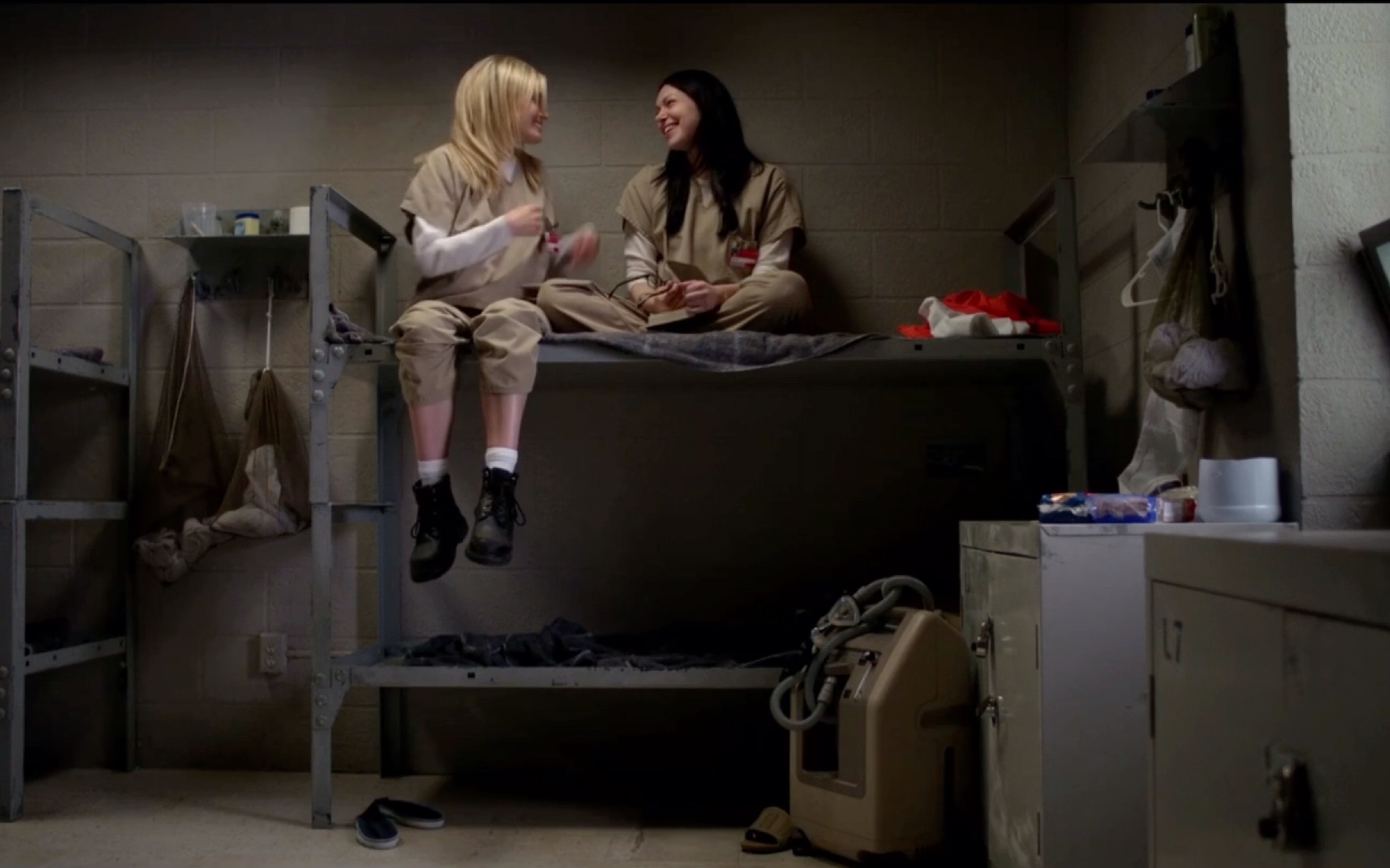 [图]【OITNB】甜齁了！！！第三季第四集Vauseman Cut片段，小情侣终于确定恋爱关系：“She said yes!”