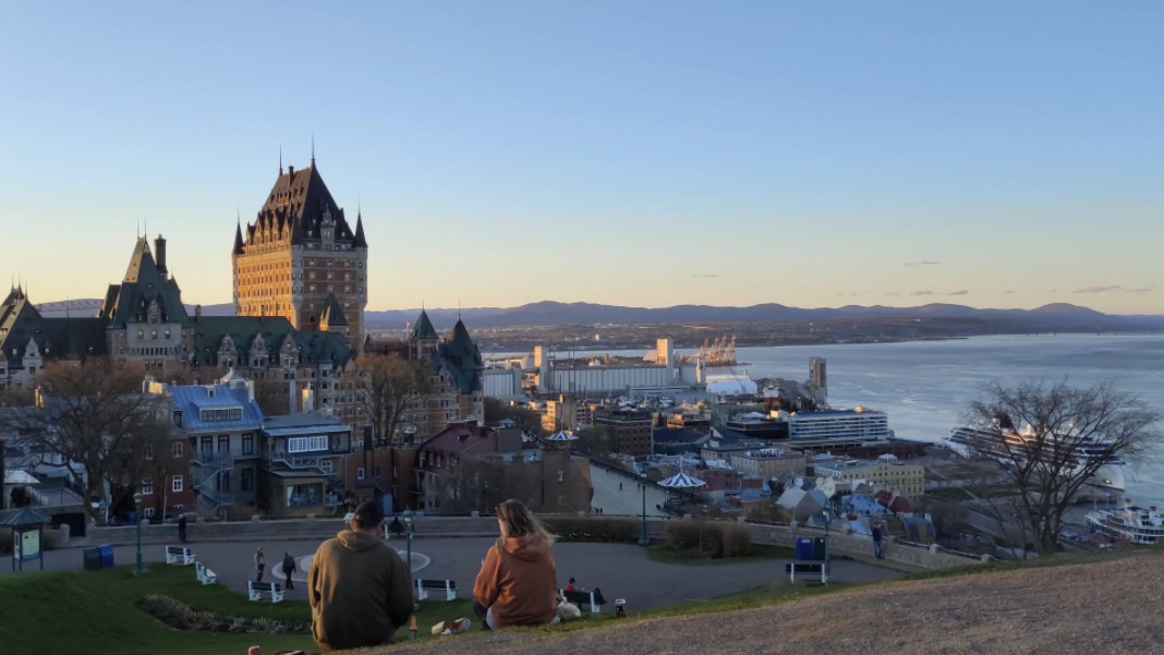 加拿大魁北克城|芳缇娜克城堡|圣劳伦斯|孤独又灿烂的鬼怪|stay with