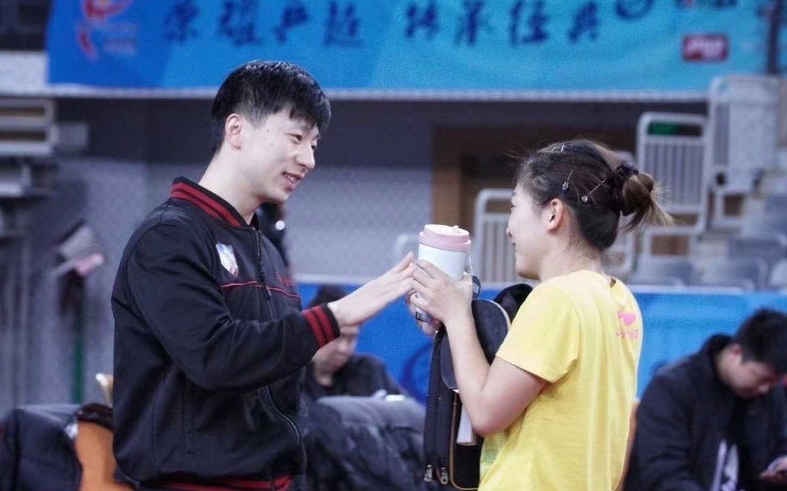 活动  【另类回顾】【龙枣】热身赛性别大战刘诗雯vs马龙