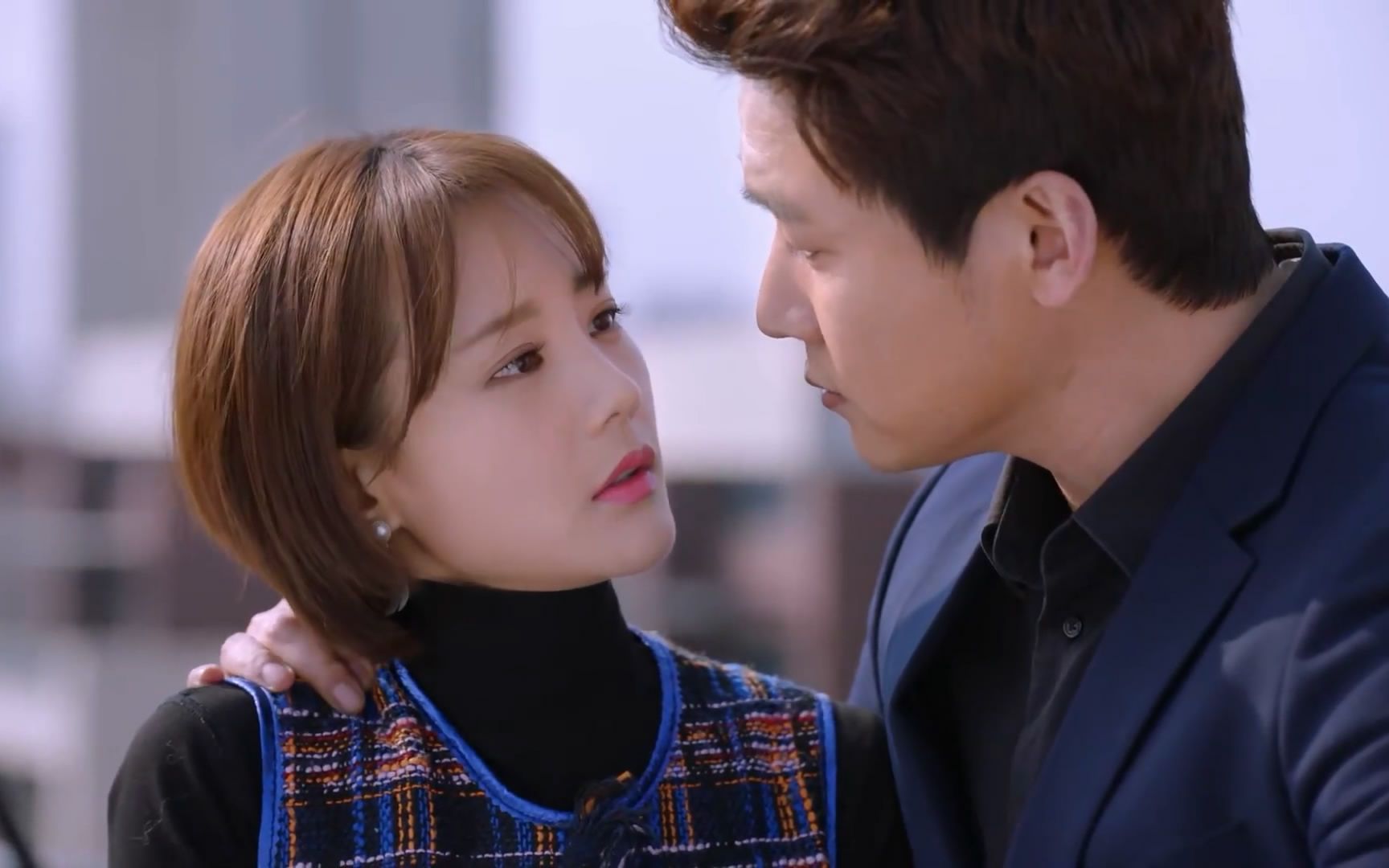 与你相见:邵铭哲陪夏苒苒回家吃饭,在饭桌上恶斗继母