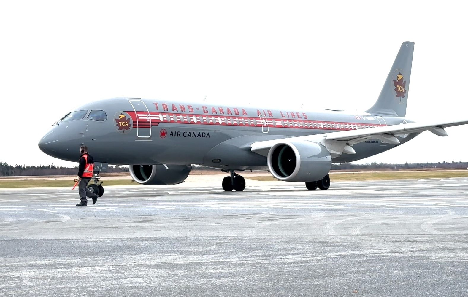 【原声】加拿大航空复古涂装a220启动滑出