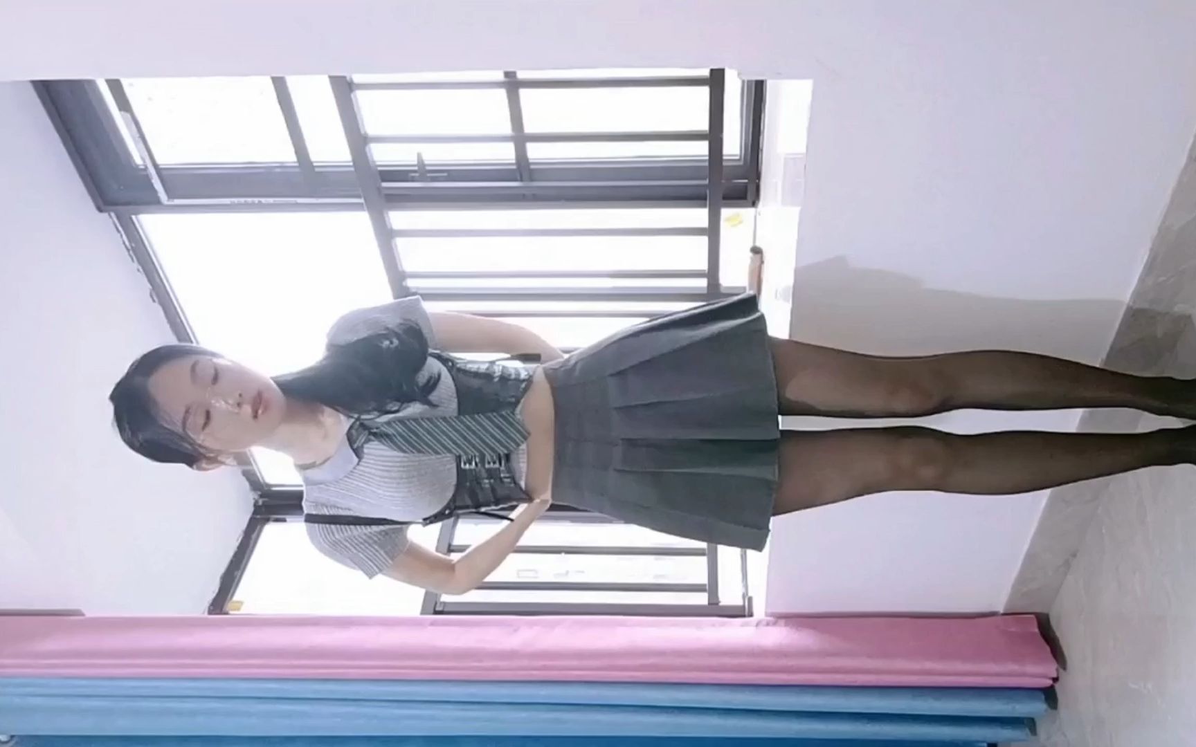 纯欲眼镜妹子jk丝袜大长腿热舞慢摇 舞者d002