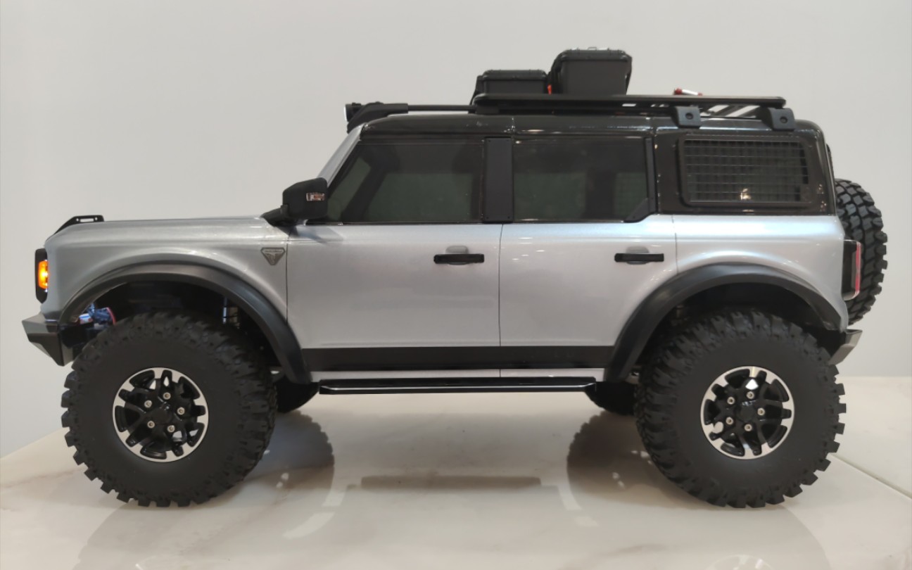 traxxas trx-4 福特烈马bronco银色改装后效果展示