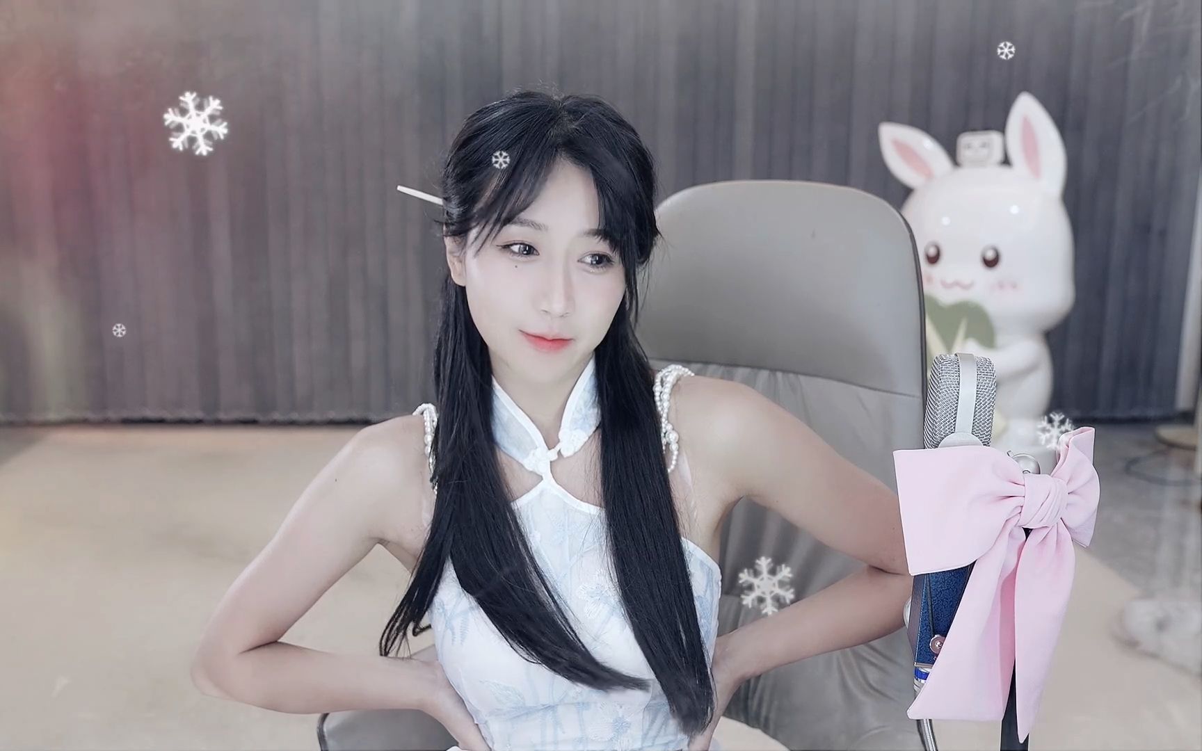 2021-09-24 20-02-34 小深深儿:今天八点