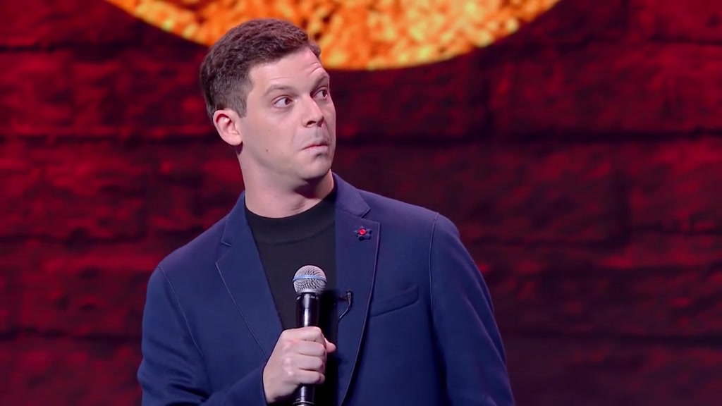 没想到我我说了20多年中文输给了歪果小锅锅美国脱口秀演员艾杰西