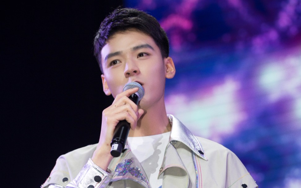 龚俊唱歌|军中月光名场面也是方岩时期哦|盛势见面会残酷月光饭拍