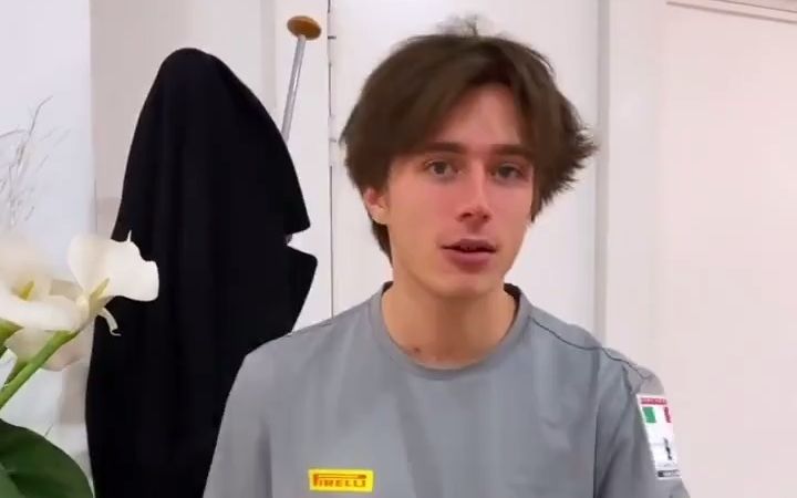 中法字幕axelauriant努力锻炼活力十足