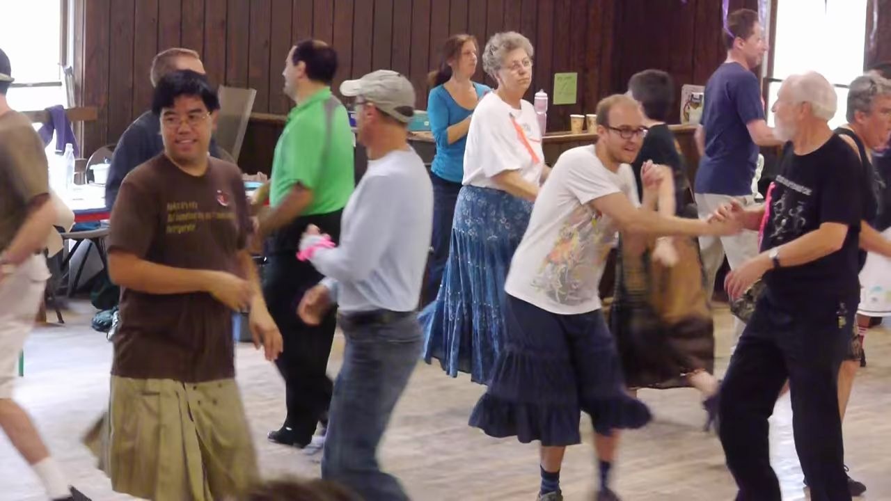 男人也可以穿裙子参加的美国民间舞蹈【行列舞Contra Dance】哔哩哔哩bilibili