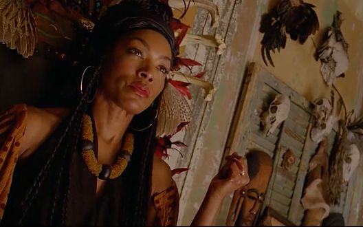 女巫猎人爱上了黑人女巫导致任务迟迟不能完成不料黑白女巫联手对抗