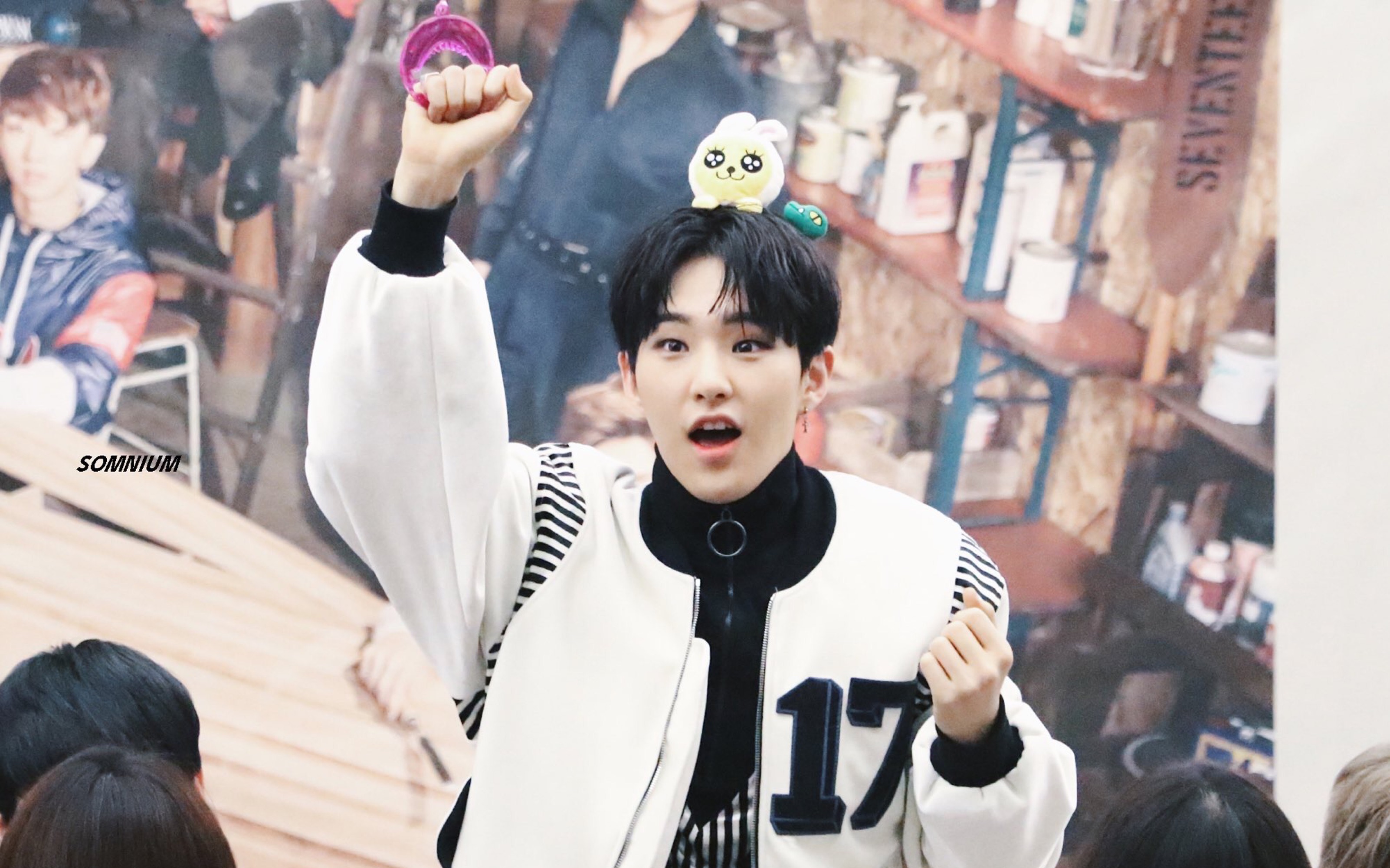 权顺荣无论2年前还是现在都是seventeen剧透王的权hoshi自制中字