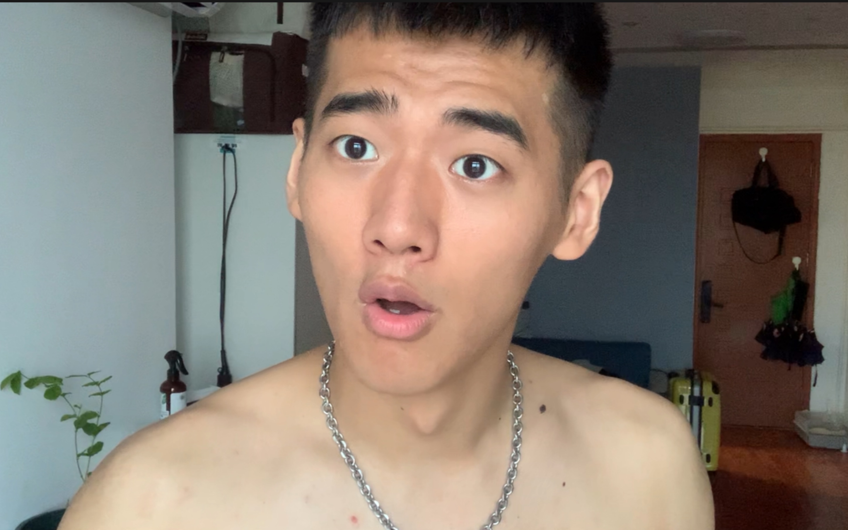 生活中的幽默感直男与内裤硬广的battle