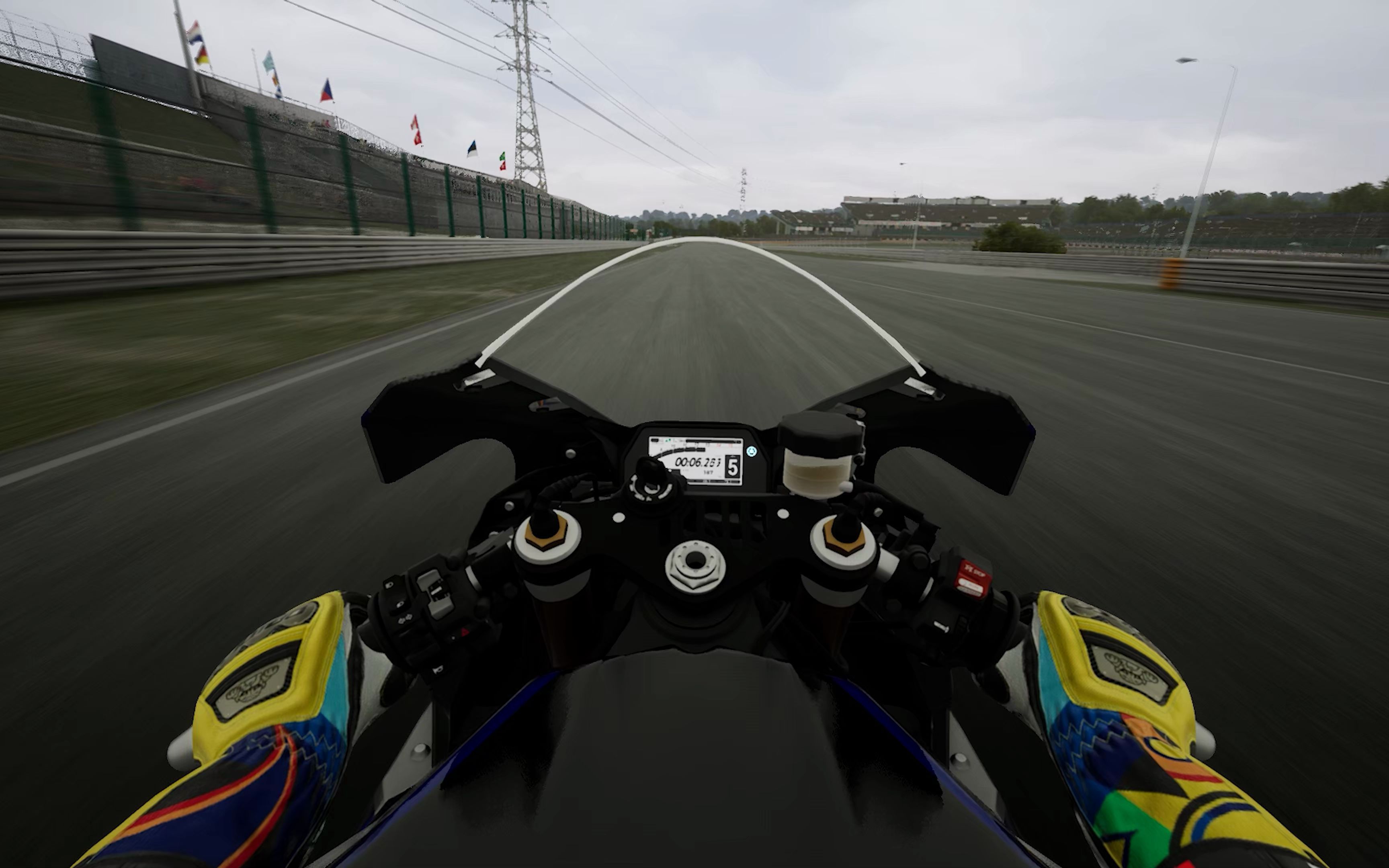 yamaha-r1m 雨天 (第一视角)第二天尝试手动换挡 还不习惯 物理模拟