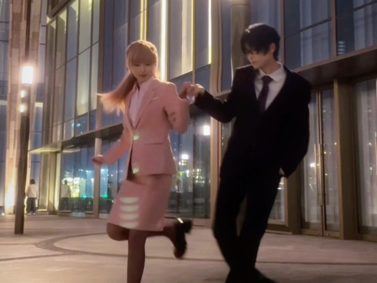 阿宅下班后一起跳舞《midnight call》