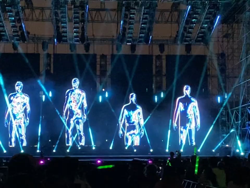 [图]【WESTLIFE】Hello My Love （Live in Vietnam，2023-11-22）