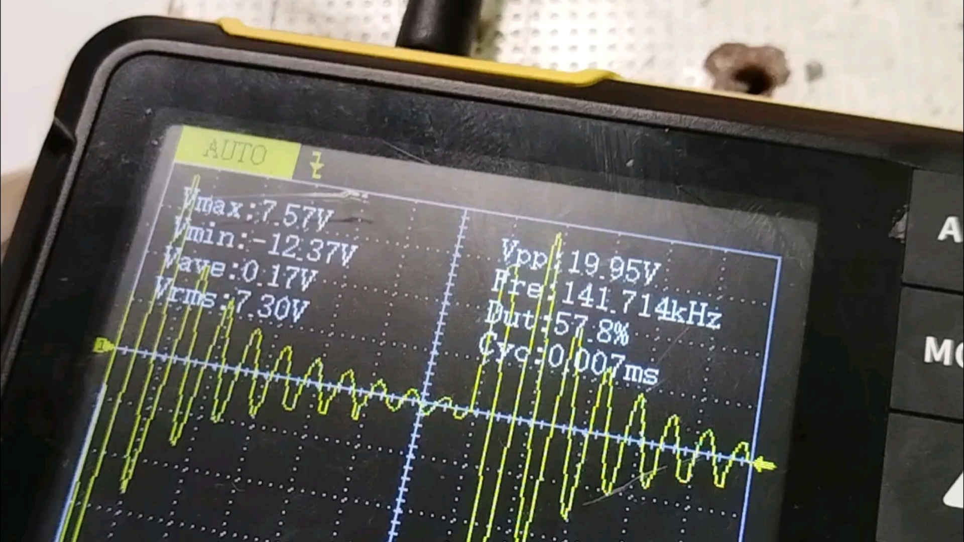 电容电感三点式不好搭,自制史上最简单的lc振荡电路!